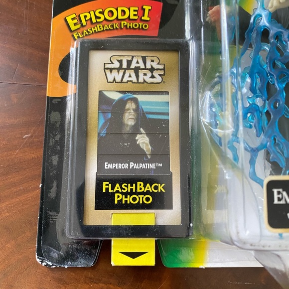 Star Wars Power of the Force Emperor Palpatine Figure - Picture 5 of 7